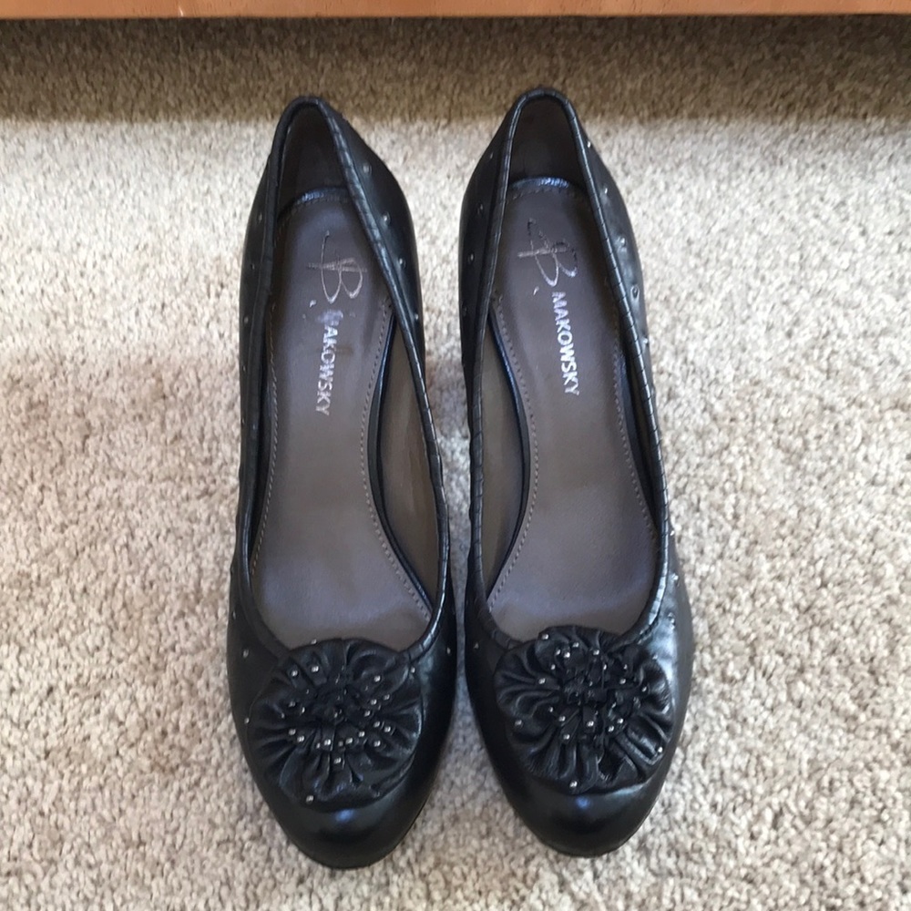 B Makowsky size 8 dark brown Sindy pumps